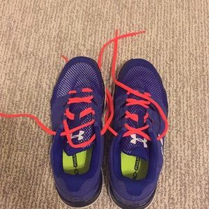 Under Armour Tennis Shoes Size 7 1/2 Barely used